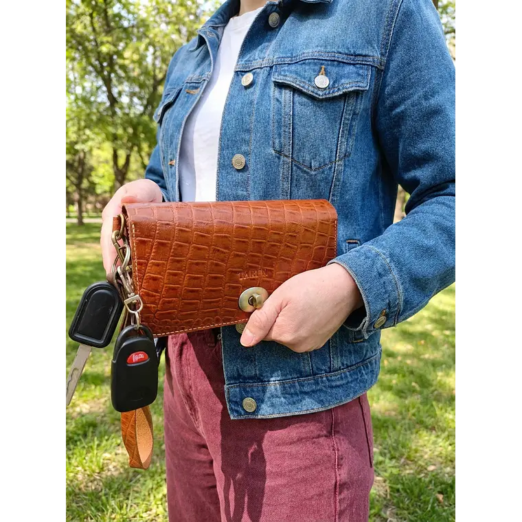 Billetera Mujer Multipropósito Camel Croco 6