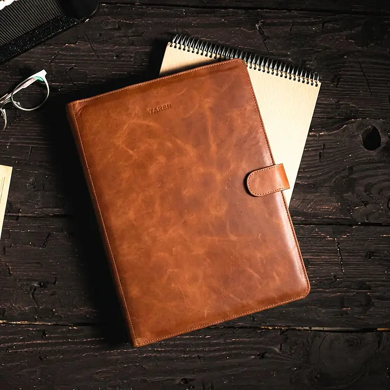 Carpeta de Cuero Rígida — Tamaño Oficio 1