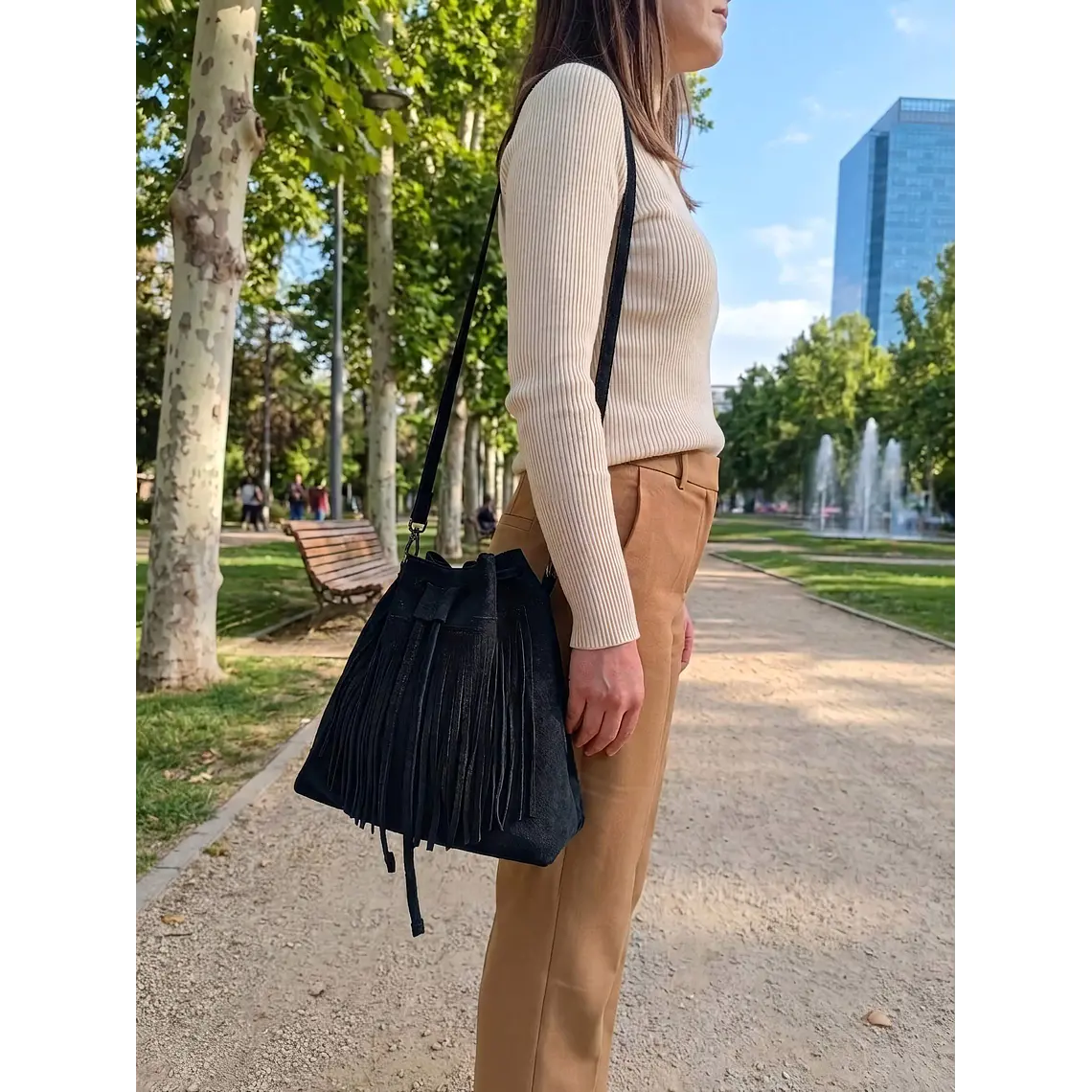 Cartera Venecia Gamuzón 16