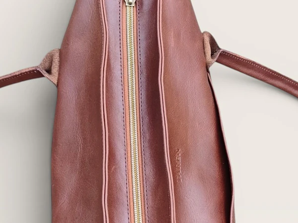 Cómo saber si una cartera es de cuero real: checklist rápido