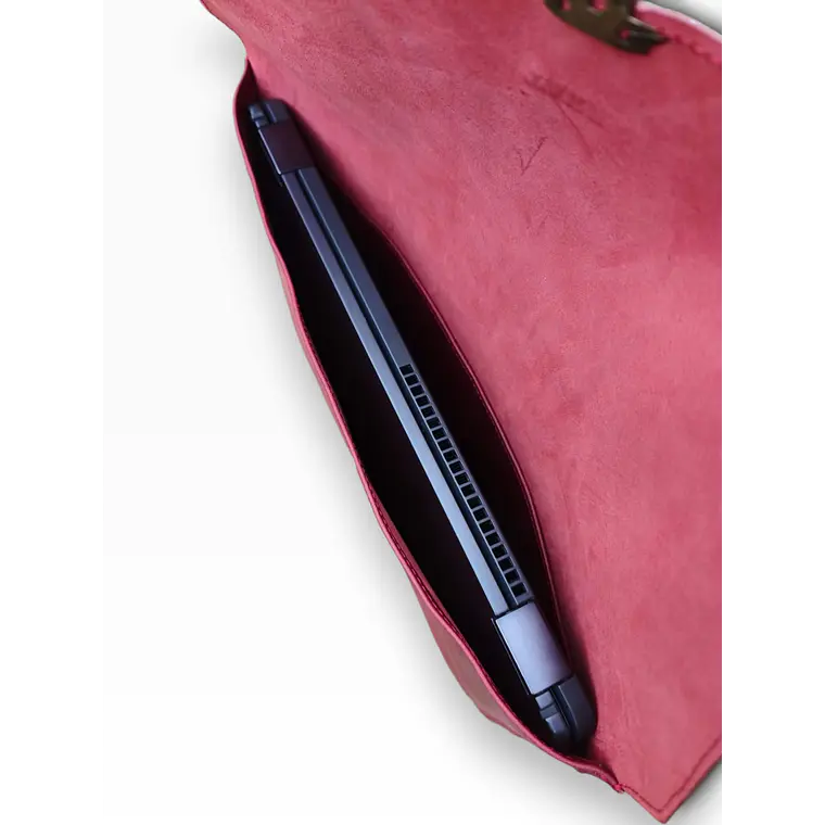 Funda para Notebook de Cuero — Hecha a Medida 11