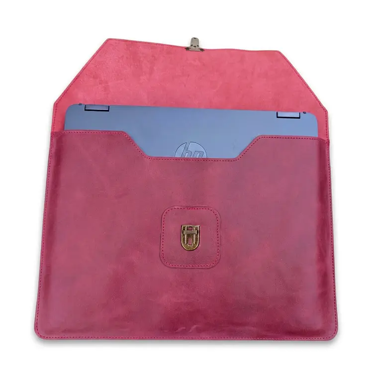 Funda para Notebook de Cuero — Hecha a Medida 10