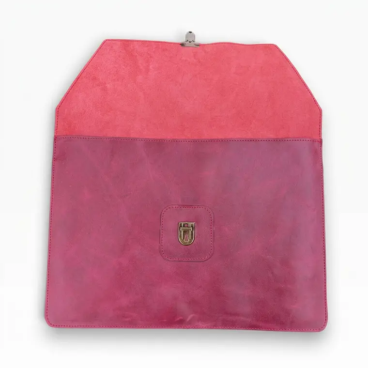 Funda para Notebook de Cuero — Hecha a Medida 12
