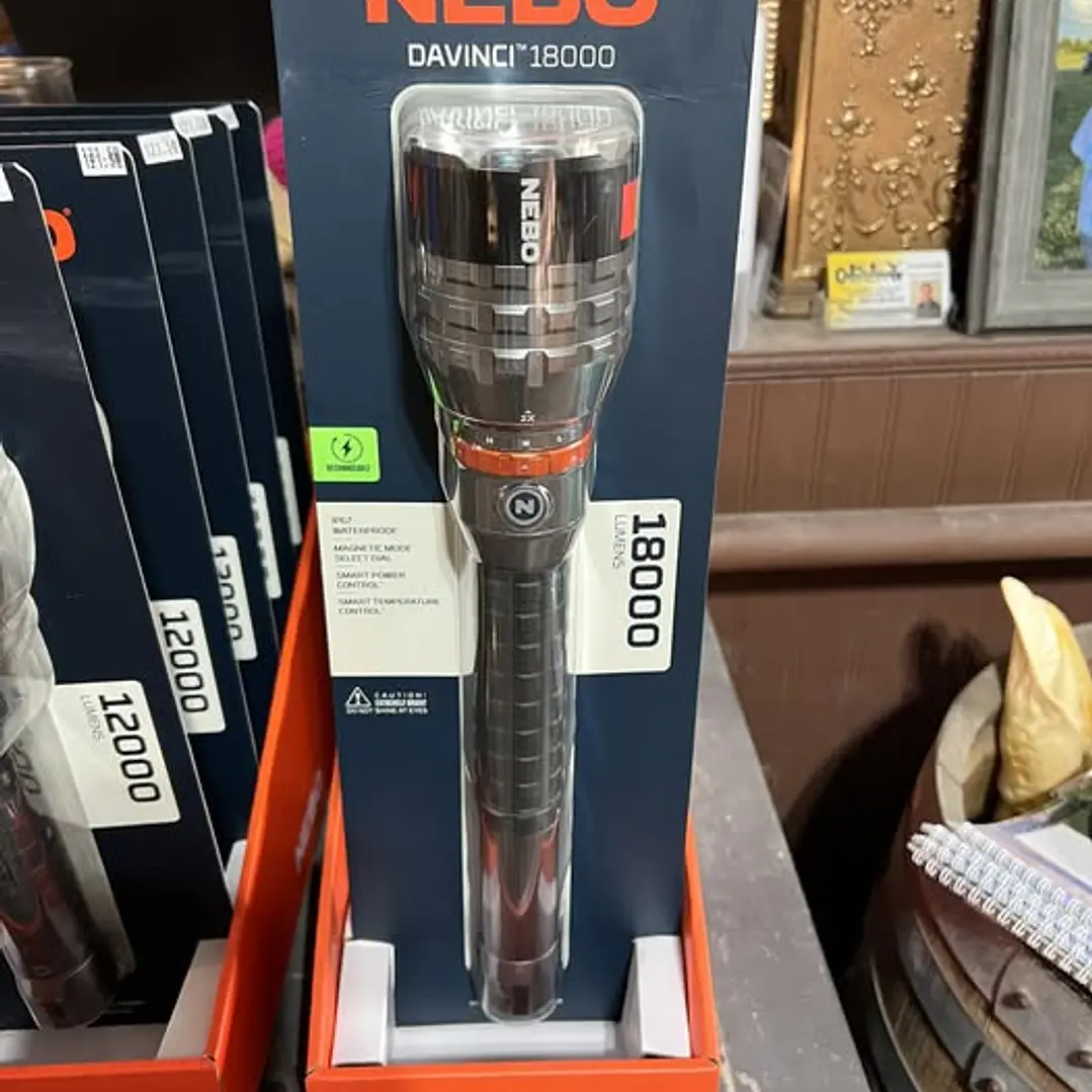 NEBO DAVINCI 18000 LUMENS RECARGABLE 1