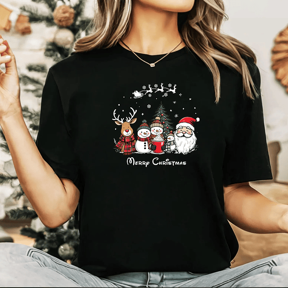 Polera Navideña Merry Christmas – Diseño con Reno, Muñecos de Nieve y Santa | Regalos Navidad 3