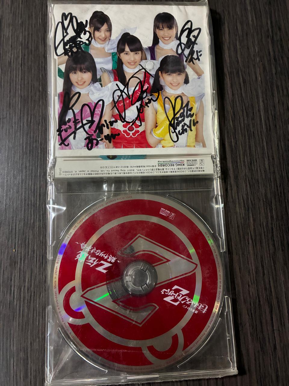 CD original autografiado Grupo Idol Momoiro Clover Z DENSETSU -OWARINAKI KAKUMEI- 4