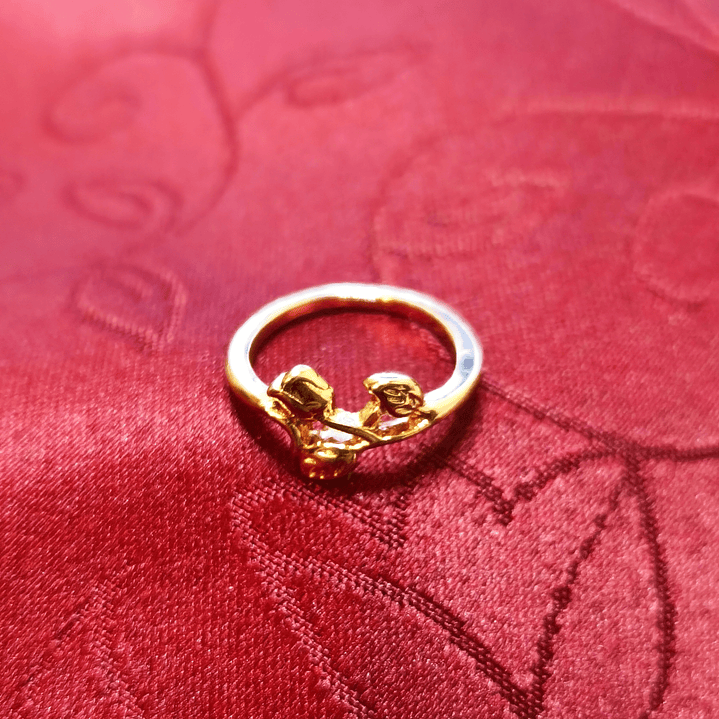 Anel Rosas Entrelçadas 1