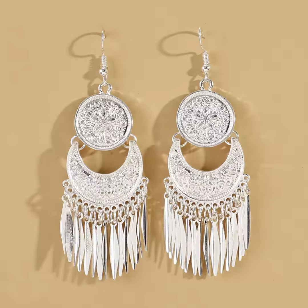 Brincos Boho Lua com Franjas – Banhados a Prata 2