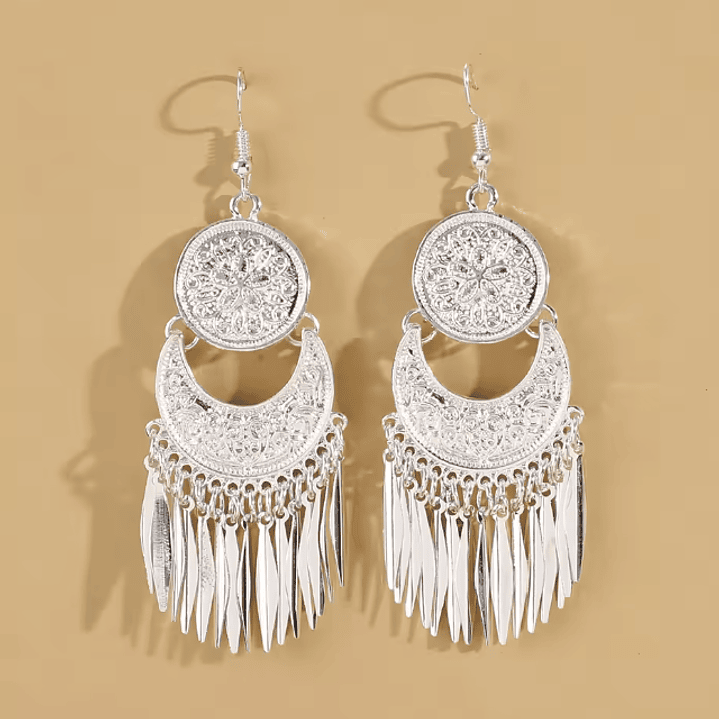 Brincos Boho Lua com Franjas – Banhados a Prata 2