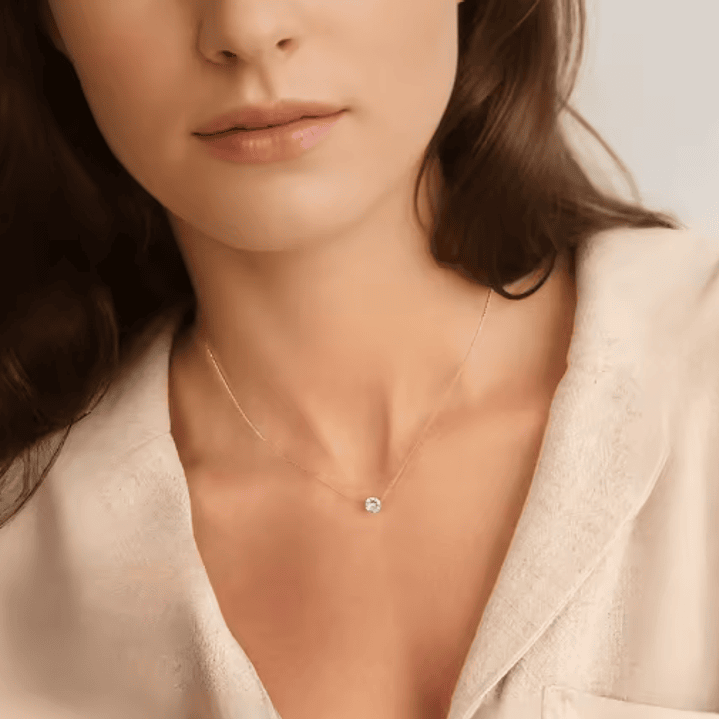 Colar em Aço Inoxidável com Pingente de Pedra Brilhante 4