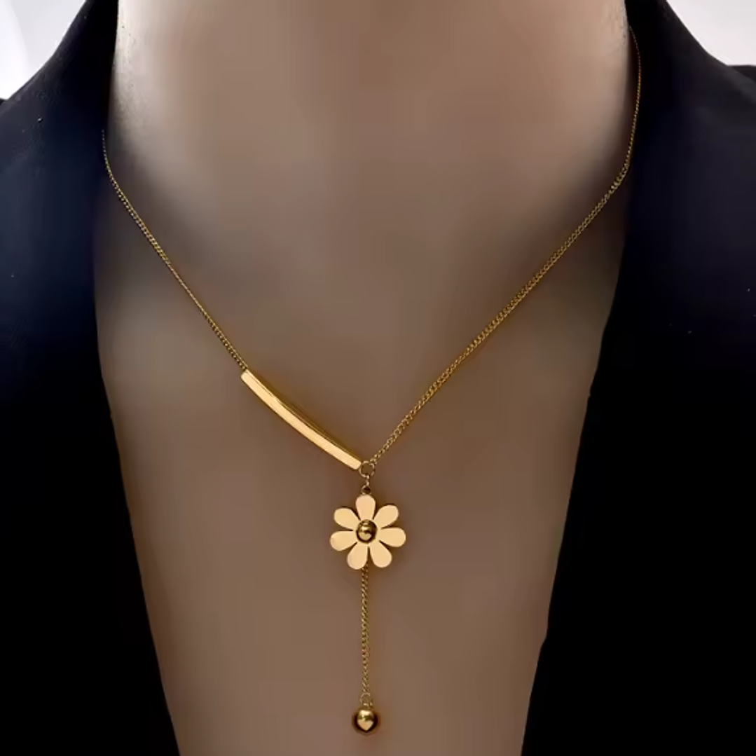 Colar em Aço Inoxidável com Flor Delicada 2