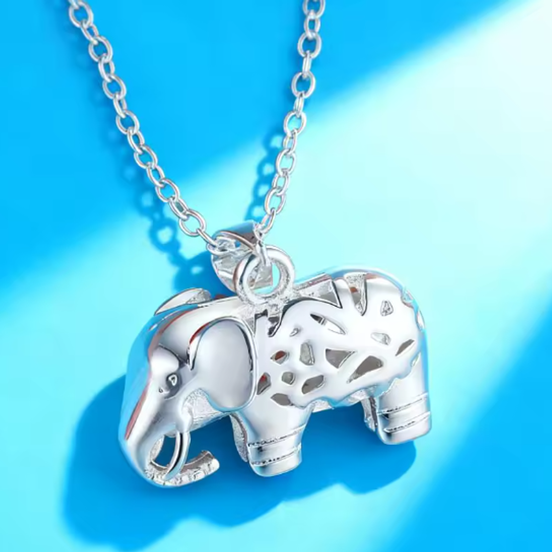 Colar Banhado a Prata com Pingente de Elefante Vazado 1