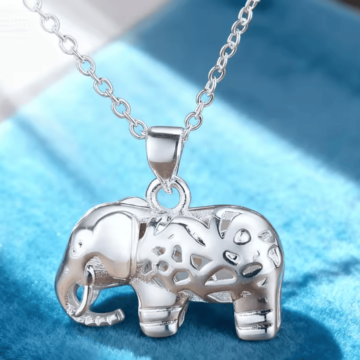 Colar Banhado a Prata com Pingente de Elefante Vazado 4