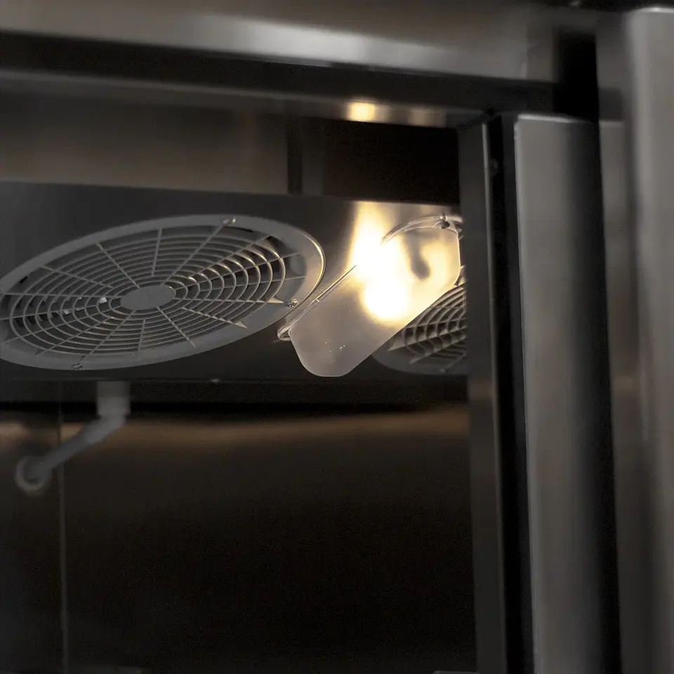 CONGELADOR VERTICAL 2 PUERTAS 1300 LITROS 3