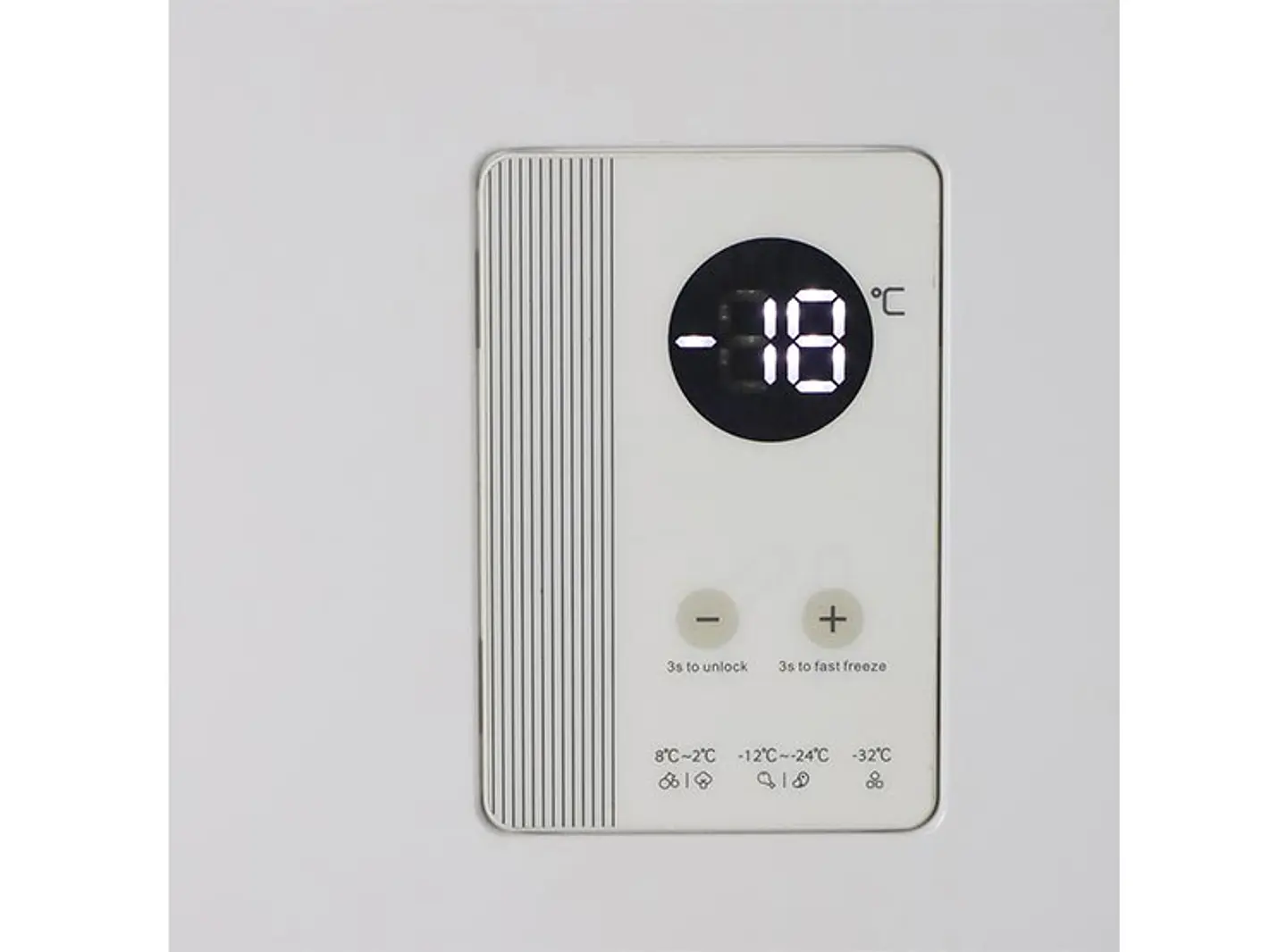 FREEZER HORIZONTAL LIBERO 299 L FRÍO DIRECTO LFH-301EC CONTROL ELECTRÓNICO 3