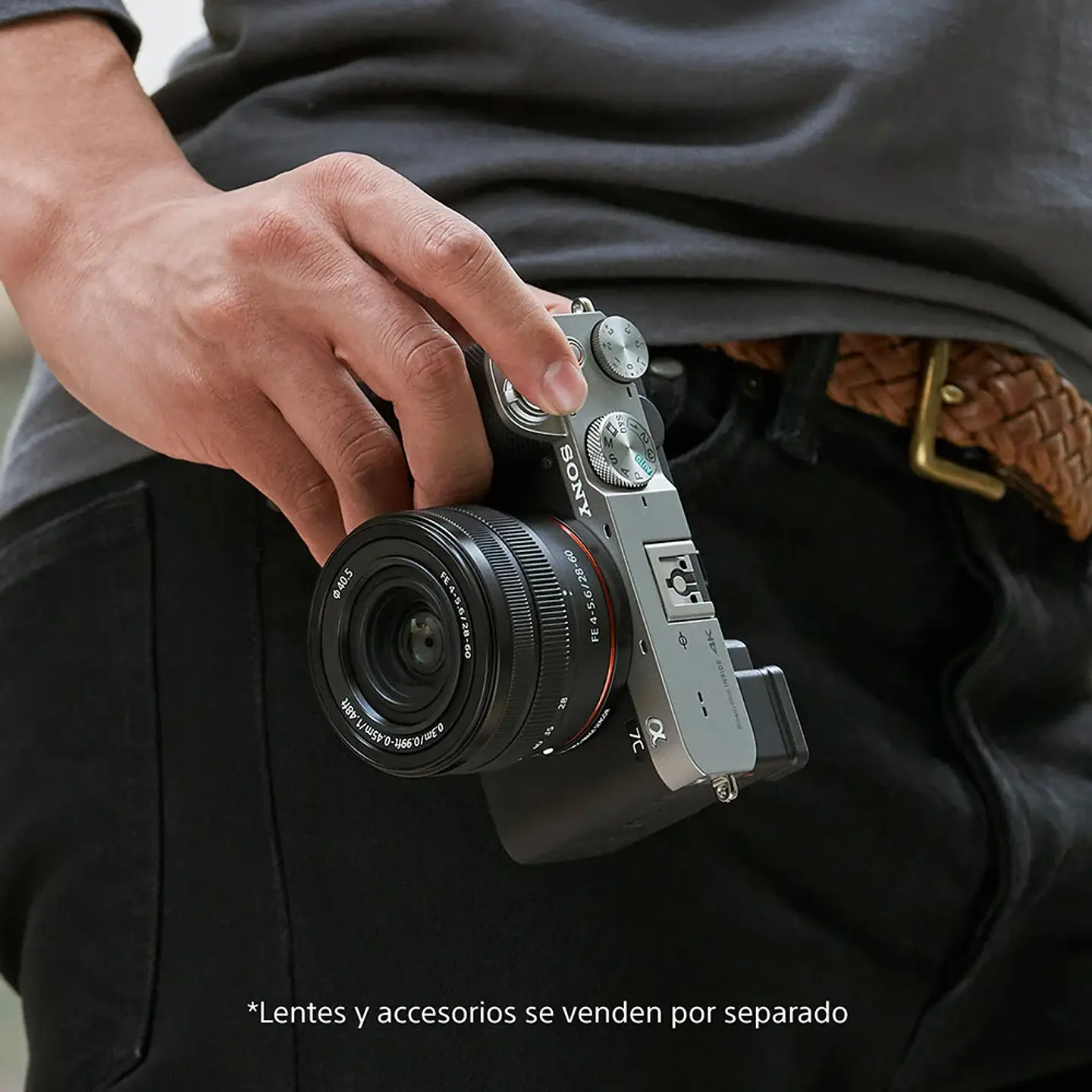 CÁMARA COMPACTA FULL-FRAME ALPHA 7C 8