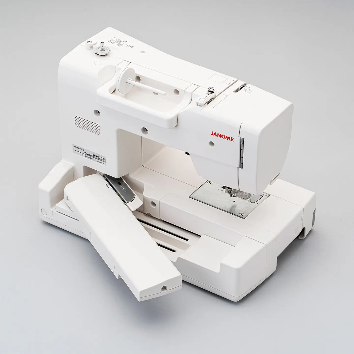 BORDADORA JANOME MEMORY CRAFT 100E 4