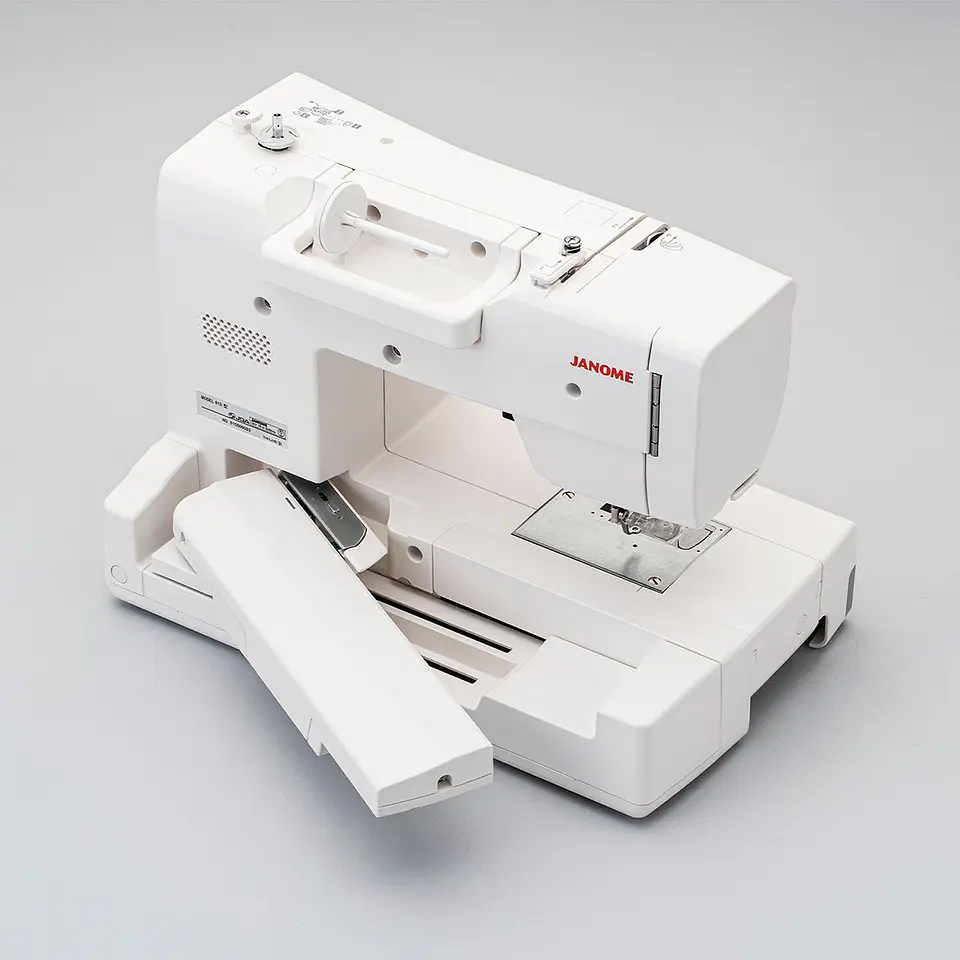 BORDADORA JANOME MEMORY CRAFT 100E 4