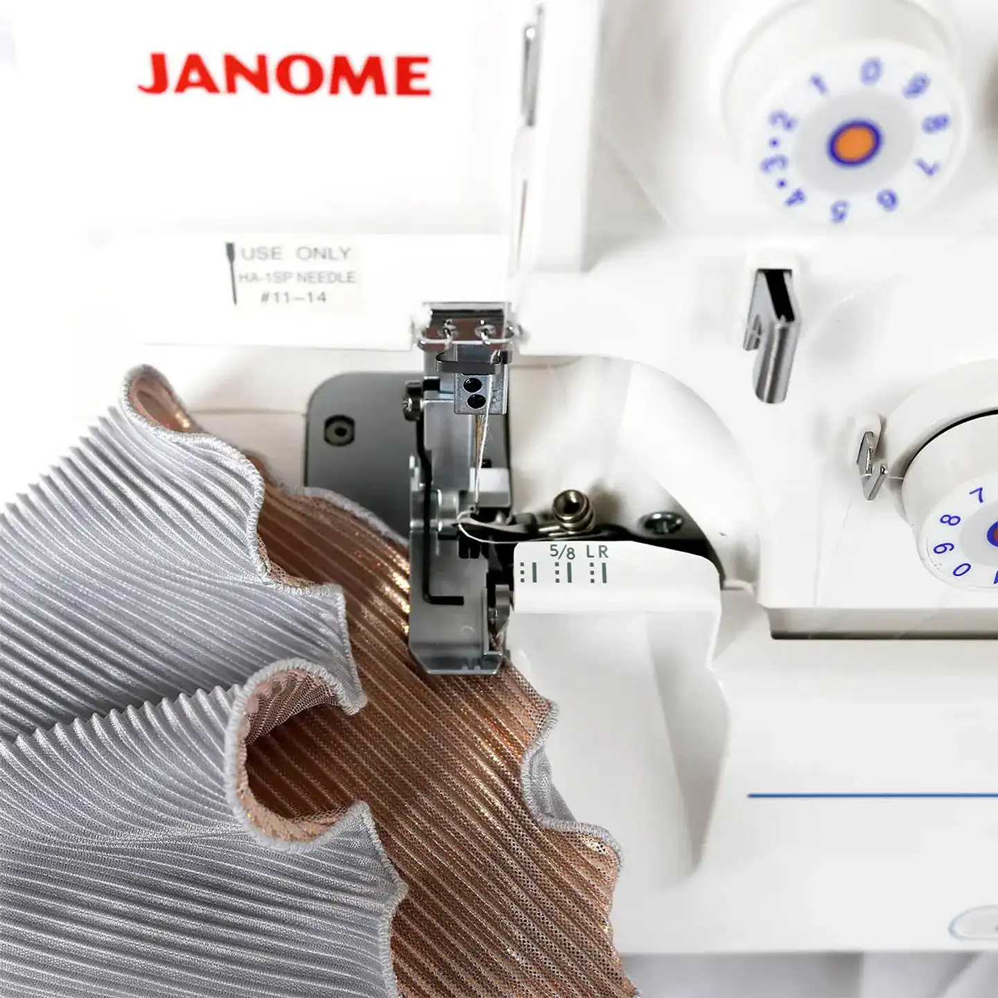 MAQUINA DE COSER OVERLOCK JANOME 8002D 6