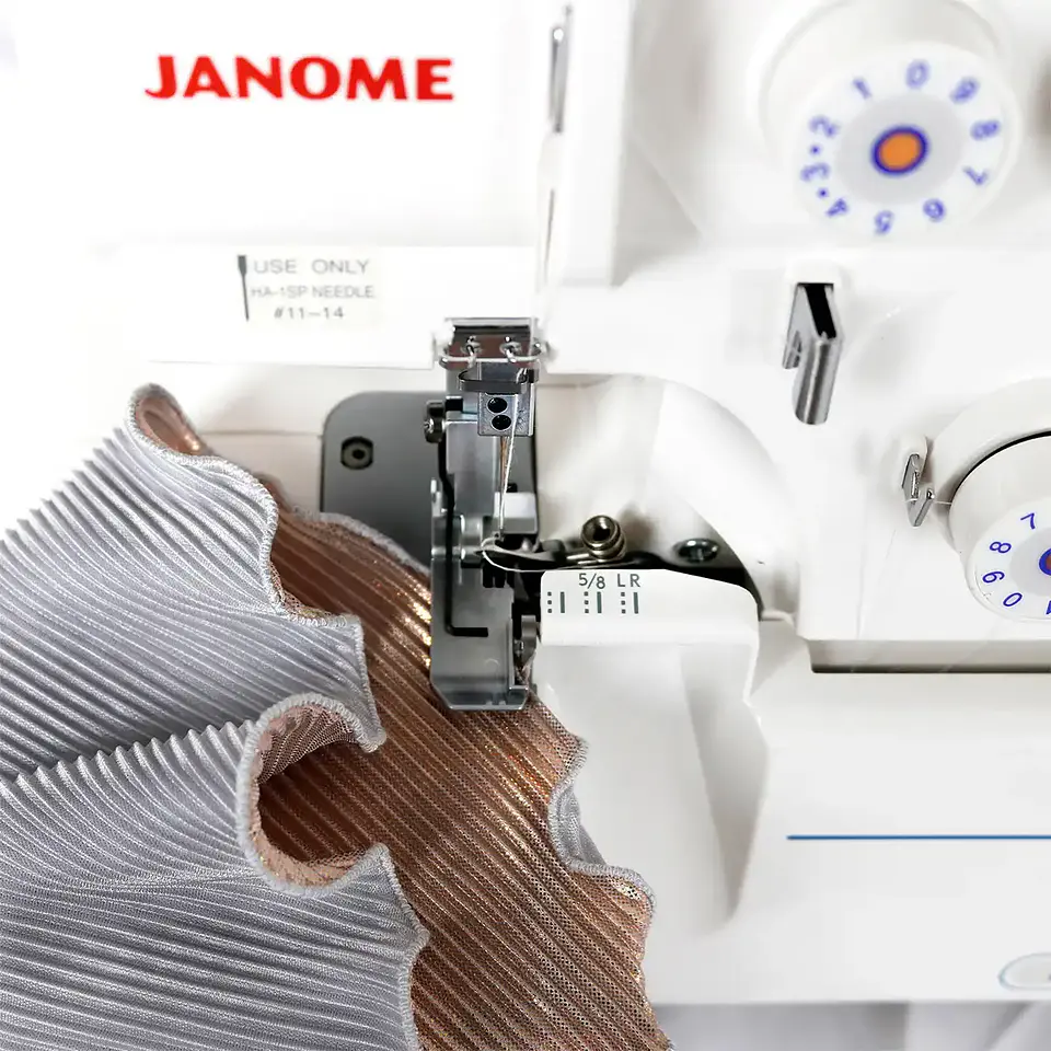 MAQUINA DE COSER OVERLOCK JANOME 8002D 6