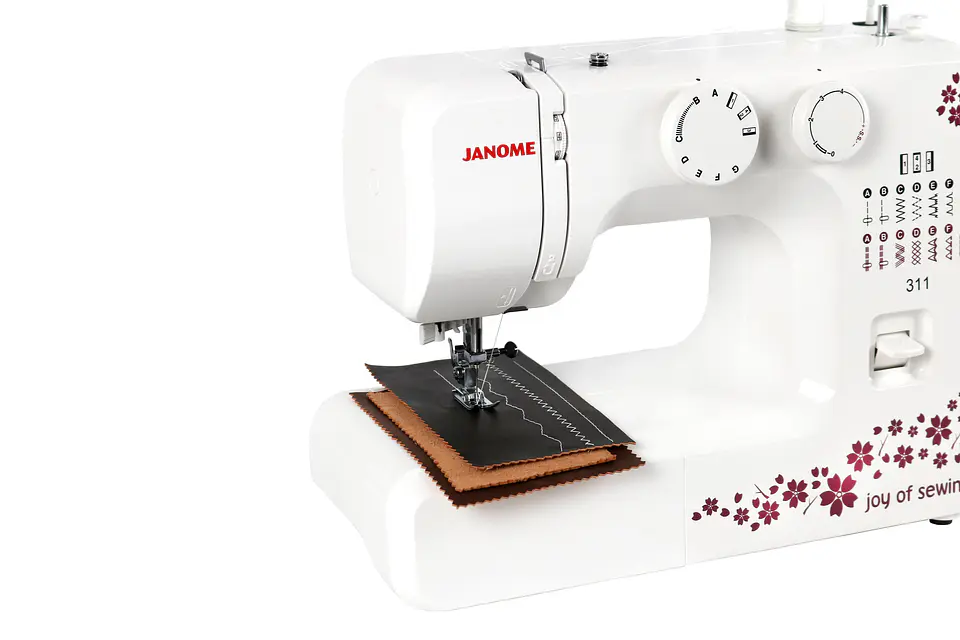 MAQUINA DE COSER 311 11