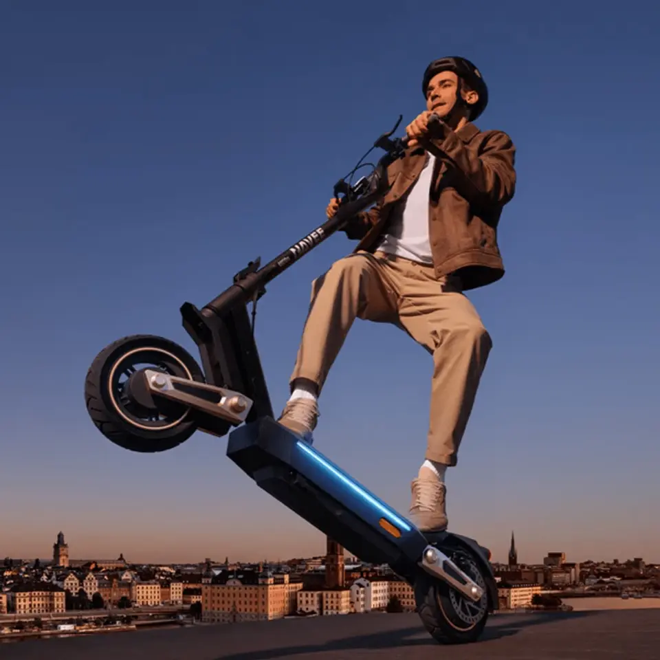 SCOOTER ELECTRICO NAVEE ST3 PRO 1350W NEGRO 4