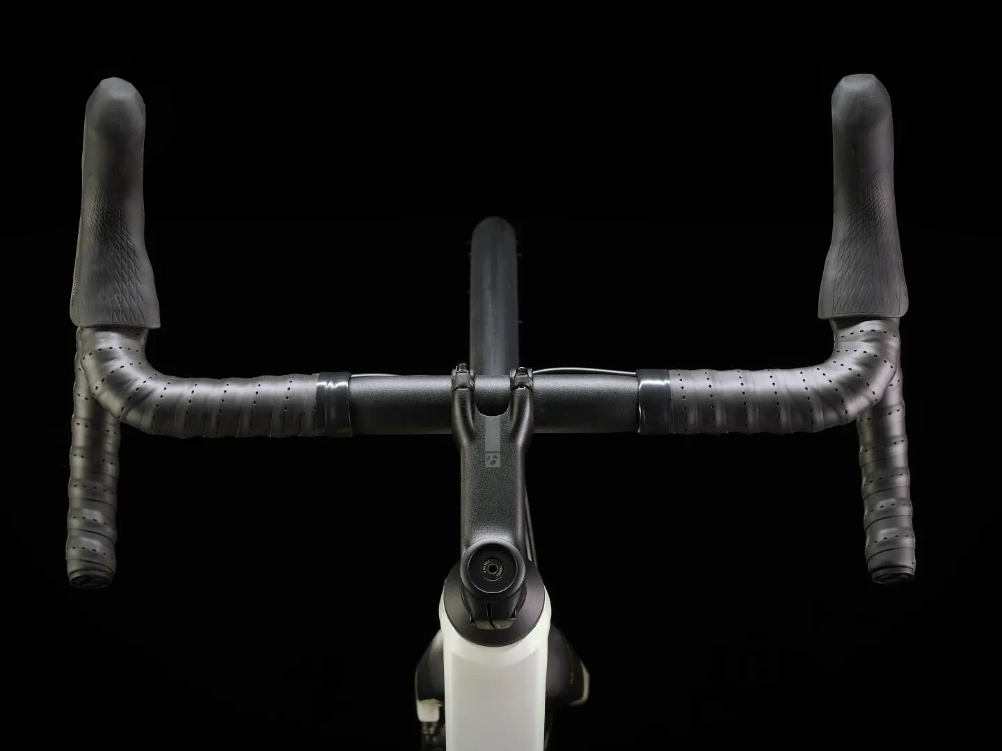 Bicicleta Ruta Trek Domane AL 4 Gen 4 Blanca 3