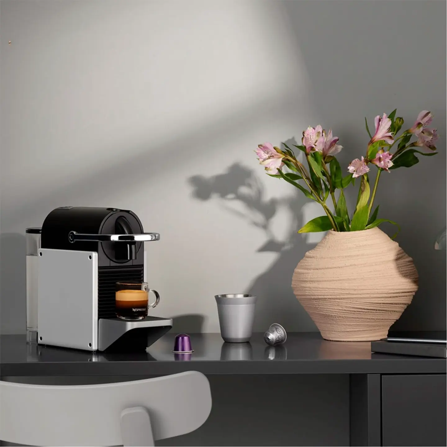 CAFETERA NESPRESSO PIXIE SILVER O.7 LT 6