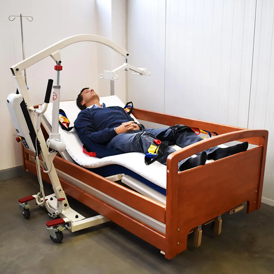 GRÚA GLOMED GPPE010 TRANSFERENCIA PACIENTE ELÉCTRICA 185KLS 4