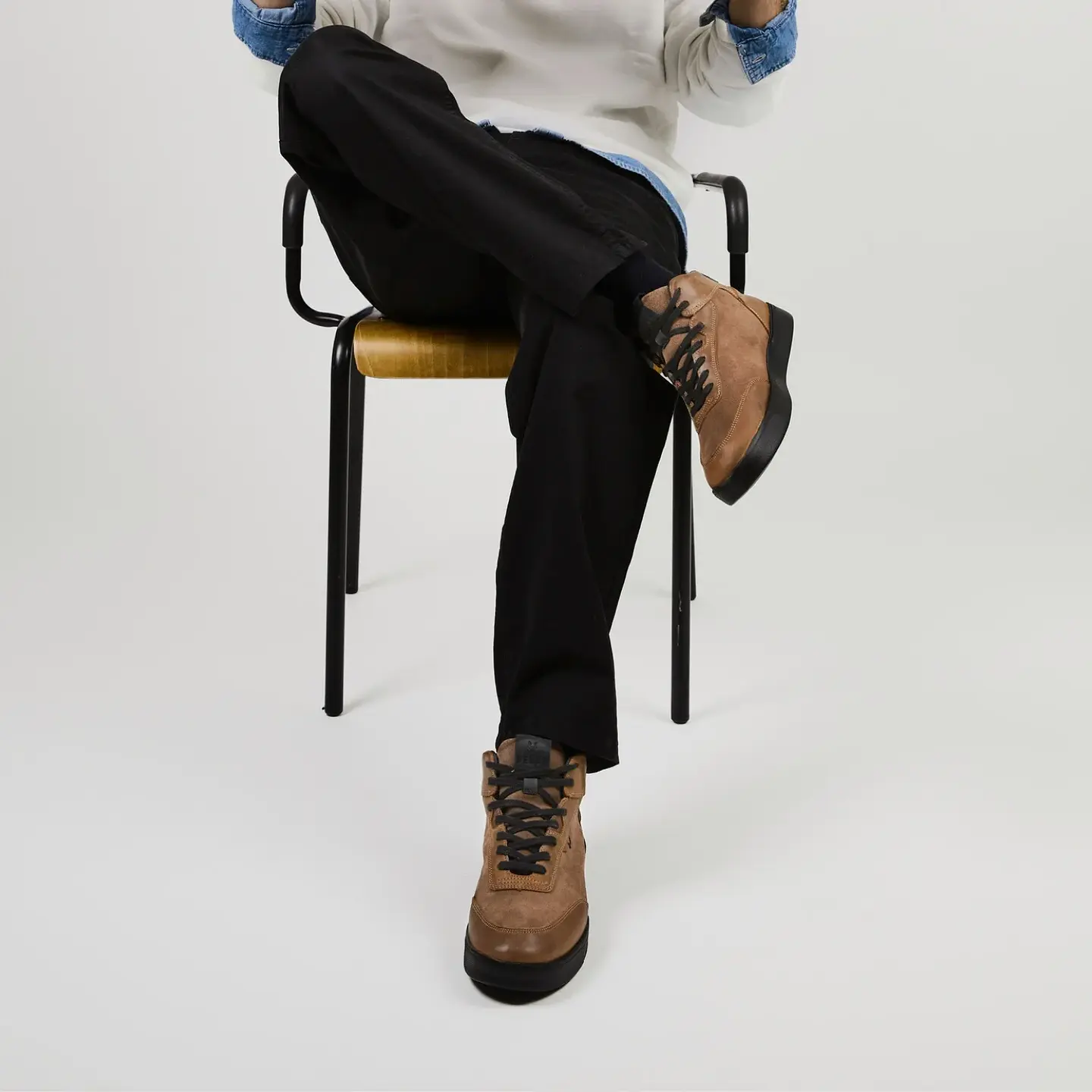 ZAPATILLA HOMBRE DE CUERO TREND MID LIGHT EN COLOR CAFE VÉROZ 5