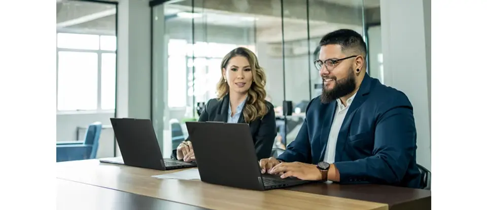 NOTEBOOK THINKPAD E16 GEN 3 AMD RYZEN 7 16GB RAM 512GB SSD 16' 3