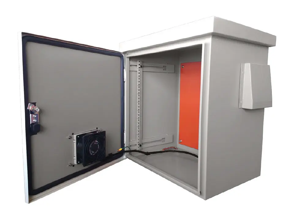 Quest CE-2720 - Gabinete de exteriores IP-65 para poste 11-RU 609 x 593 x 399mm 2