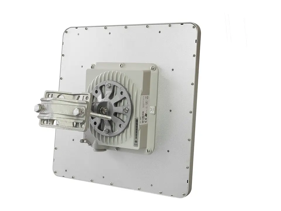 Astra Wireless E5-BSIL - Estación base Evolution 5GHZ - Hasta 5 Suscriptores - Antena integrada 16 dBi - Capacidad de hasta 700 Mbps - 1 Puerto GE - Incluye inyector PoE (24W) y kit de montaje 2