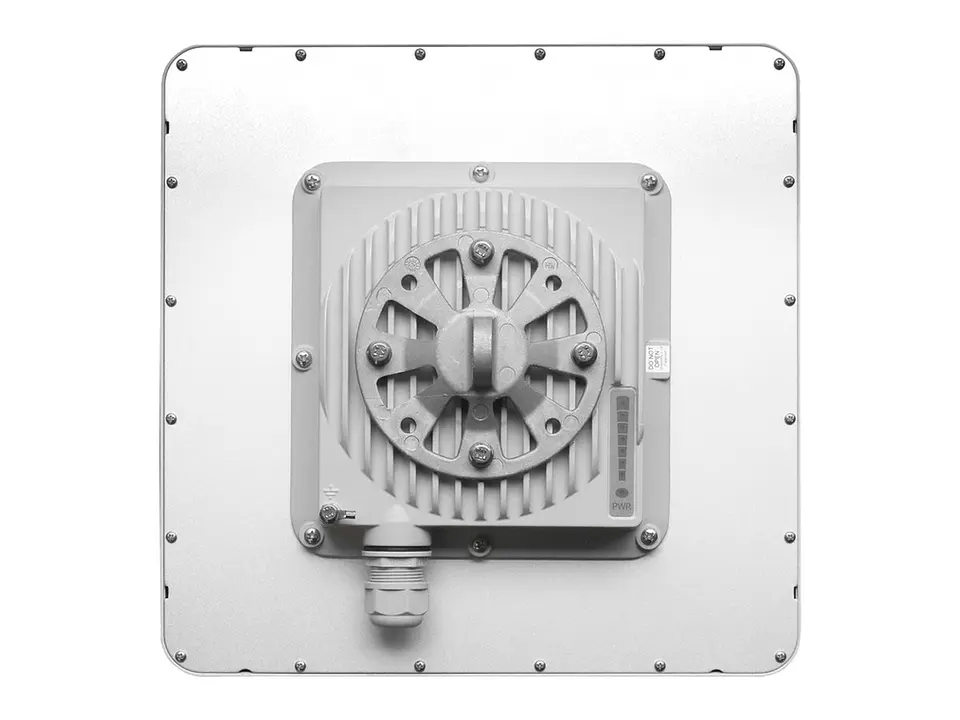 Astra Wireless E6-ST23-50 - Radio Terminal PTP/ST Evolution, Banda dual (5.X + 6.X), 50 Mbps, Antena integrada 23 dBi, 1xGE. Incluye Inyector PoE (24W) y kit de montaje 3