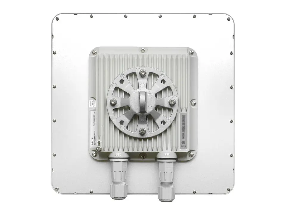 Astra Wireless Q5-23 - Radio enlace PTP Quanta 5, 5 GHz, 650 Mbps, Antena integrada 23 dBi, 1xGE. Incluye Inyector PoE (24W) y kit de montaje 3