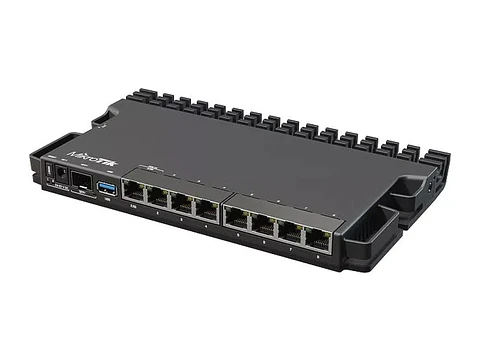 CPU 4 Núcleos, 8 Puertos Gigabit, 1 SFP+, Solo Routeros V7 · Procesador Quad Core Arm, Variable · 7 Puertos Gigabit, 1 Multigigabit RJ45, 1 SFP+ 10G