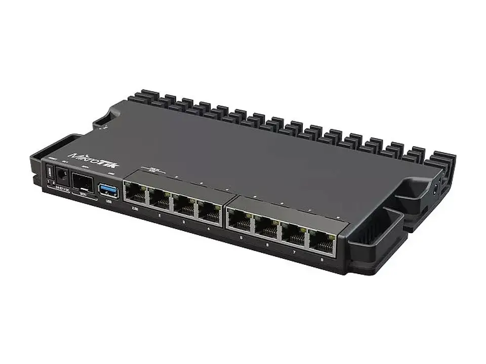 CPU 4 Núcleos, 8 Puertos Gigabit, 1 SFP+, Solo Routeros V7 · Procesador Quad Core Arm, Variable · 7 Puertos Gigabit, 1 Multigigabit RJ45, 1 SFP+ 10G 1