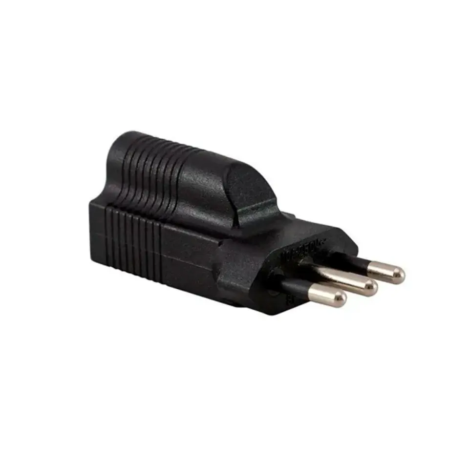 Adaptador de Enchufe Americano a Nacional 250V 10A 3