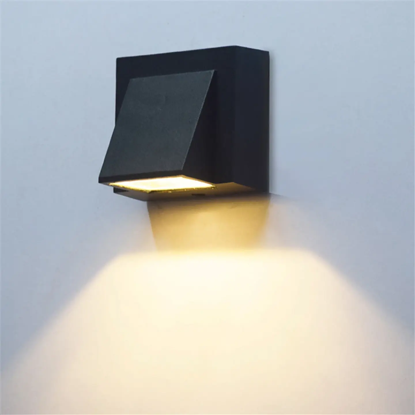 Lámpara de pared Led de 5/10 W de potencia, Impermeable para exteriores; aplique de pared ideal para balcones y jardines; iluminación decorativa (AC110V/220V). 4