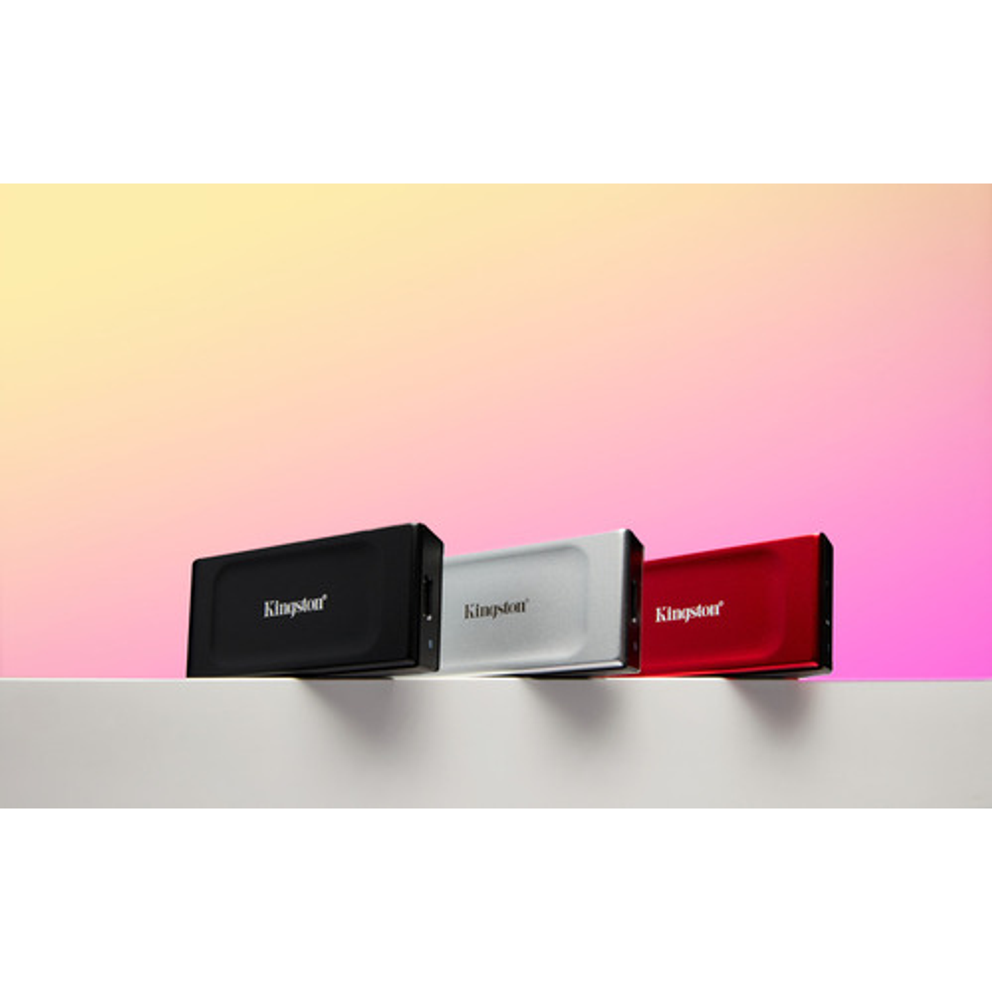 Disco Duro Externo Kingston Xs1000 1tb Ssd Rápido Negro 2