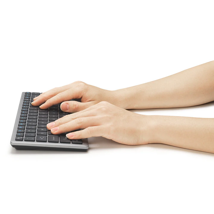 Teclado Inalámbrico Compacto Kensington KB435 EQ Recargable Bluetooth / 2.4 GHz Gris 1