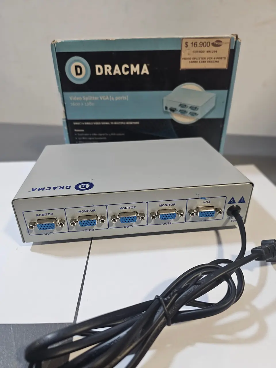 VIDEO SPLITTER VGA 4 PORTS 1600X 1280 DRACMA ( Caja deteriorada ) 2