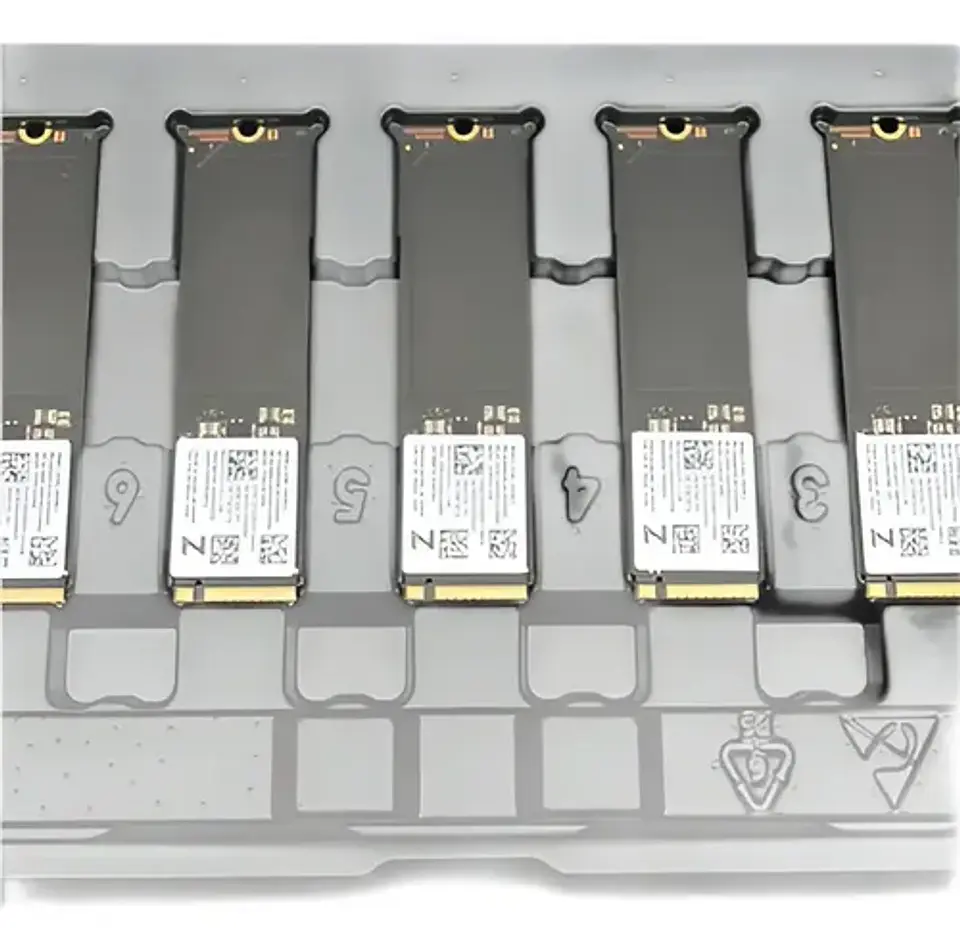 Samsung  MZVLQ512HBLU 256 GB 4
