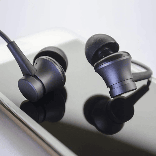 Audifonos Xiaomi Mi In-Ear 14273 Jack 3.5 Negros