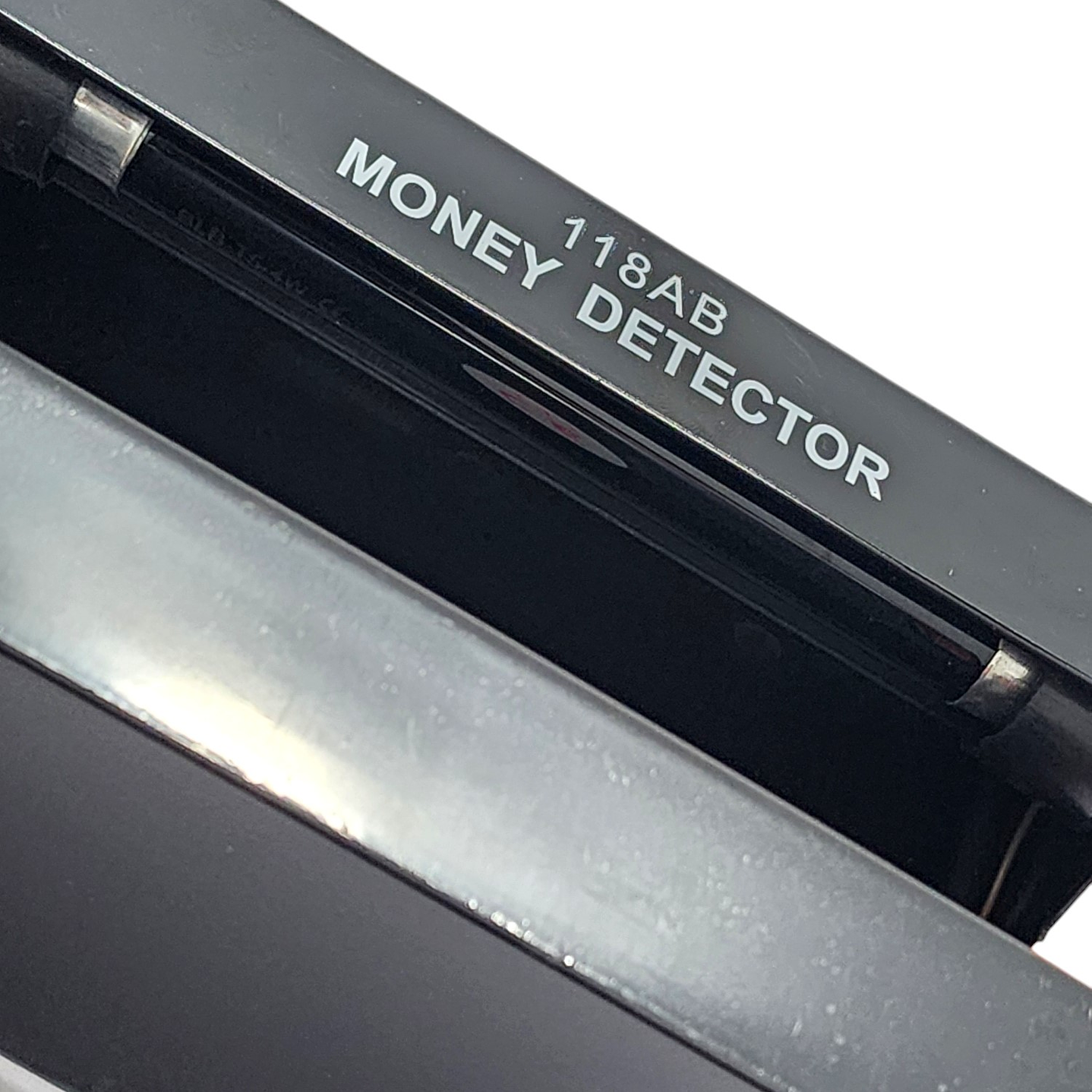 Detector de Billetes Falsos Luz Ultravioleta AD118AB 3