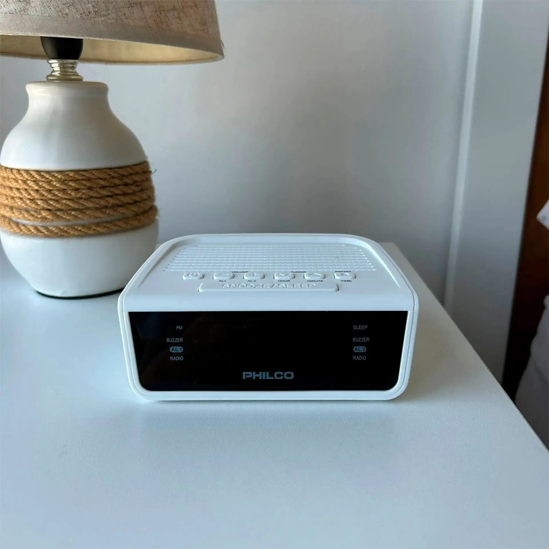 Radio Reloj Despertador con Alarma Dual y Radio FM Philco 2