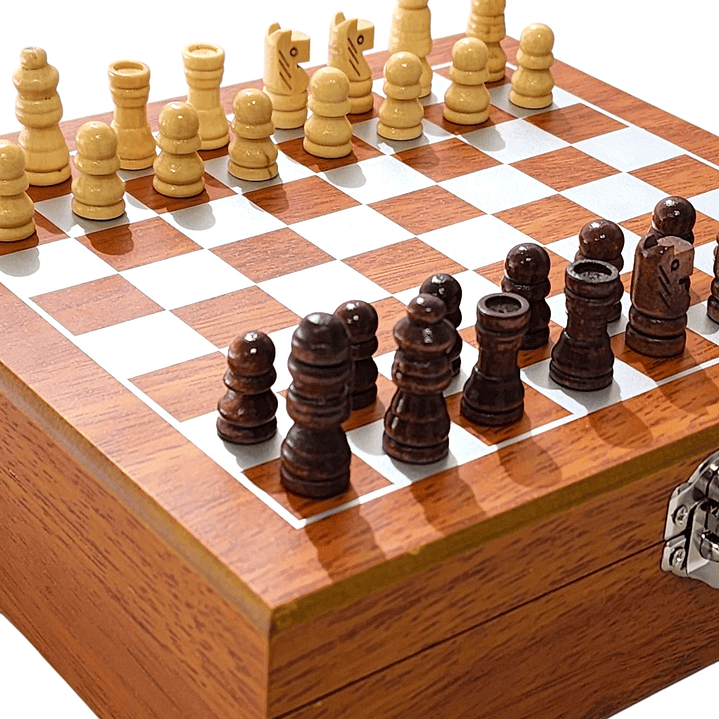 Set Juego de Ajedrez Con Petaca 8oz y 3 Accesorios 14145 7