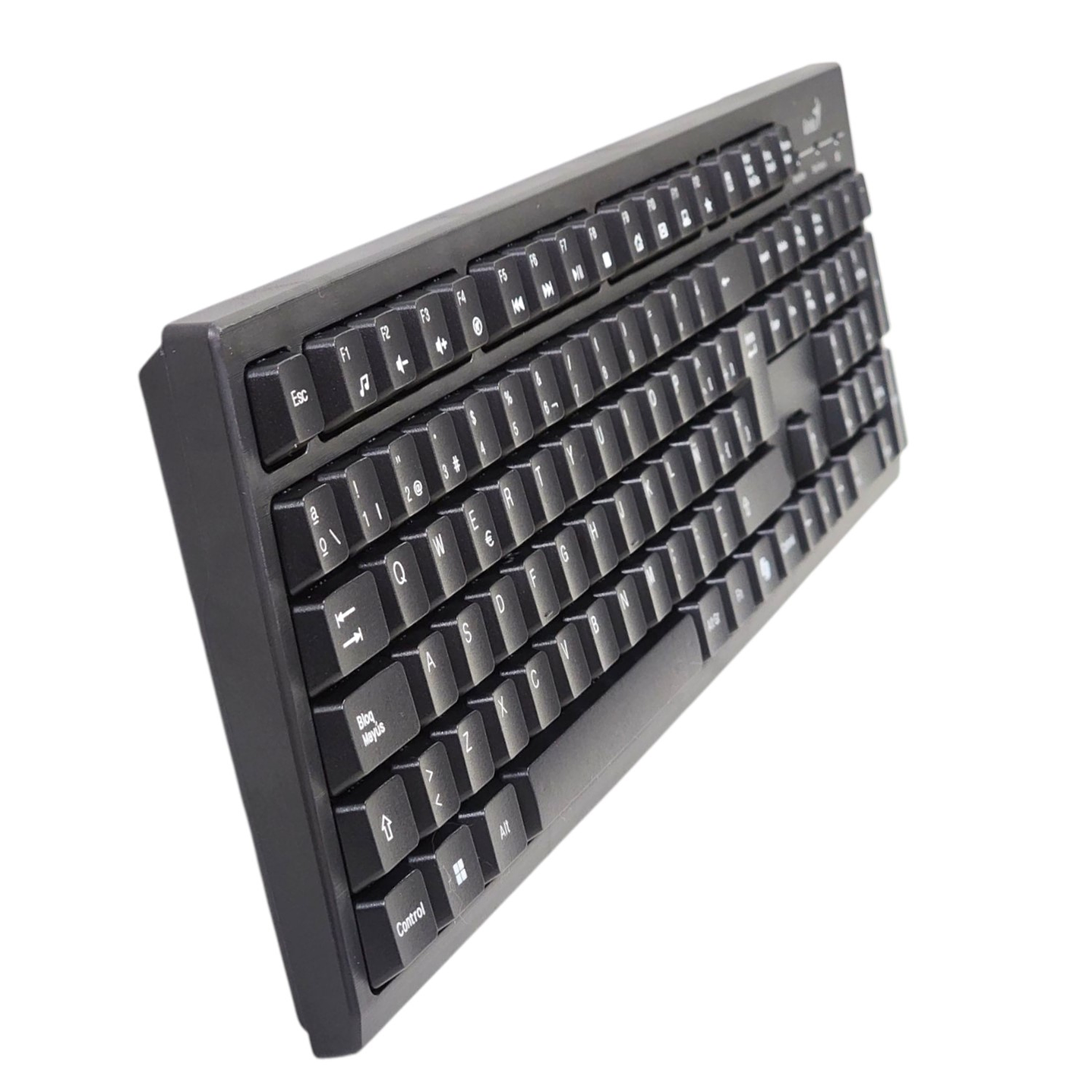 Kit Teclado y Mouse Inalámbrico KM-8101 Negro Genius 3