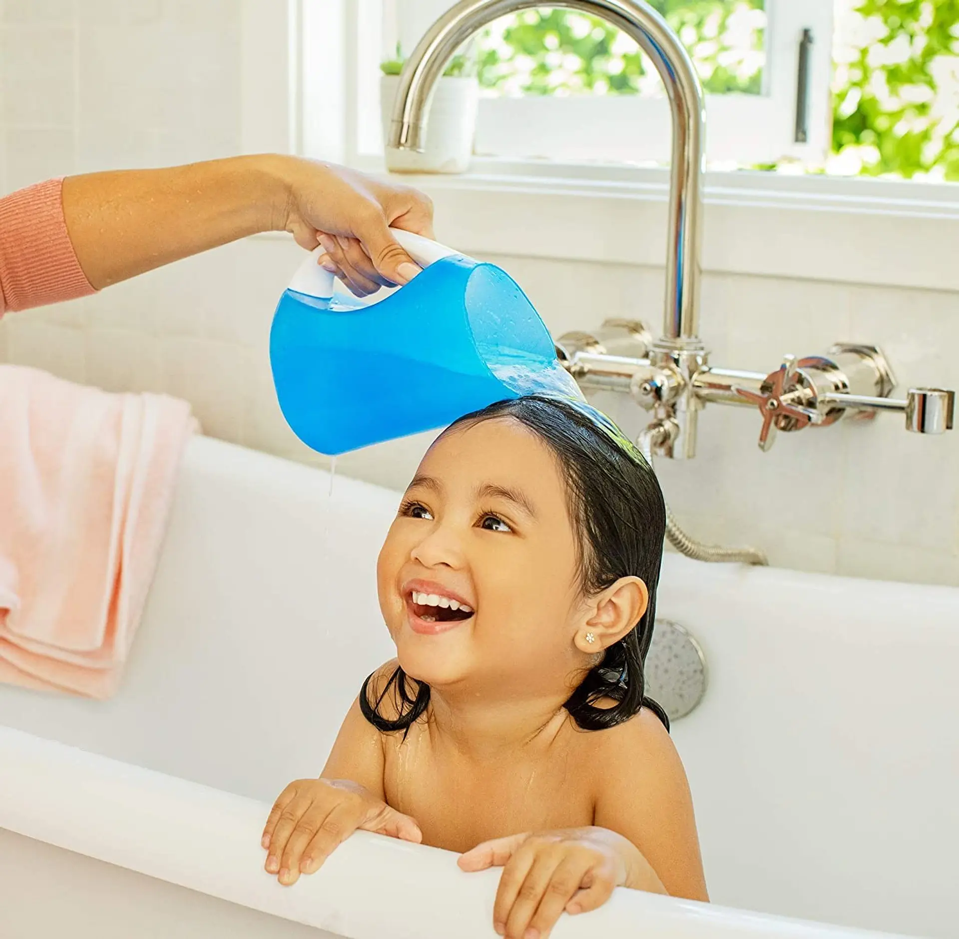 Jarro De Enjuague Para el Baño del Bebe Munchkin 3