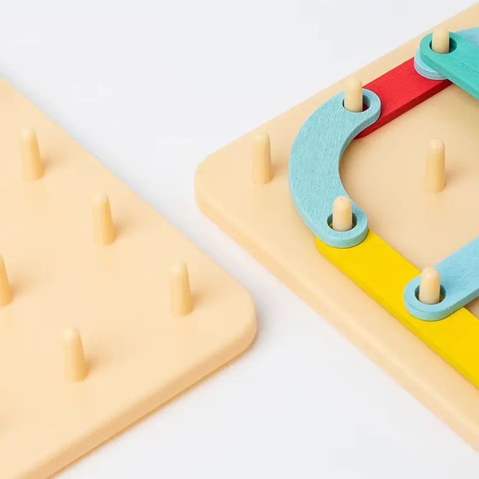 Tablero de Madera Geometría Clasificación Montessori 33 pcs 6